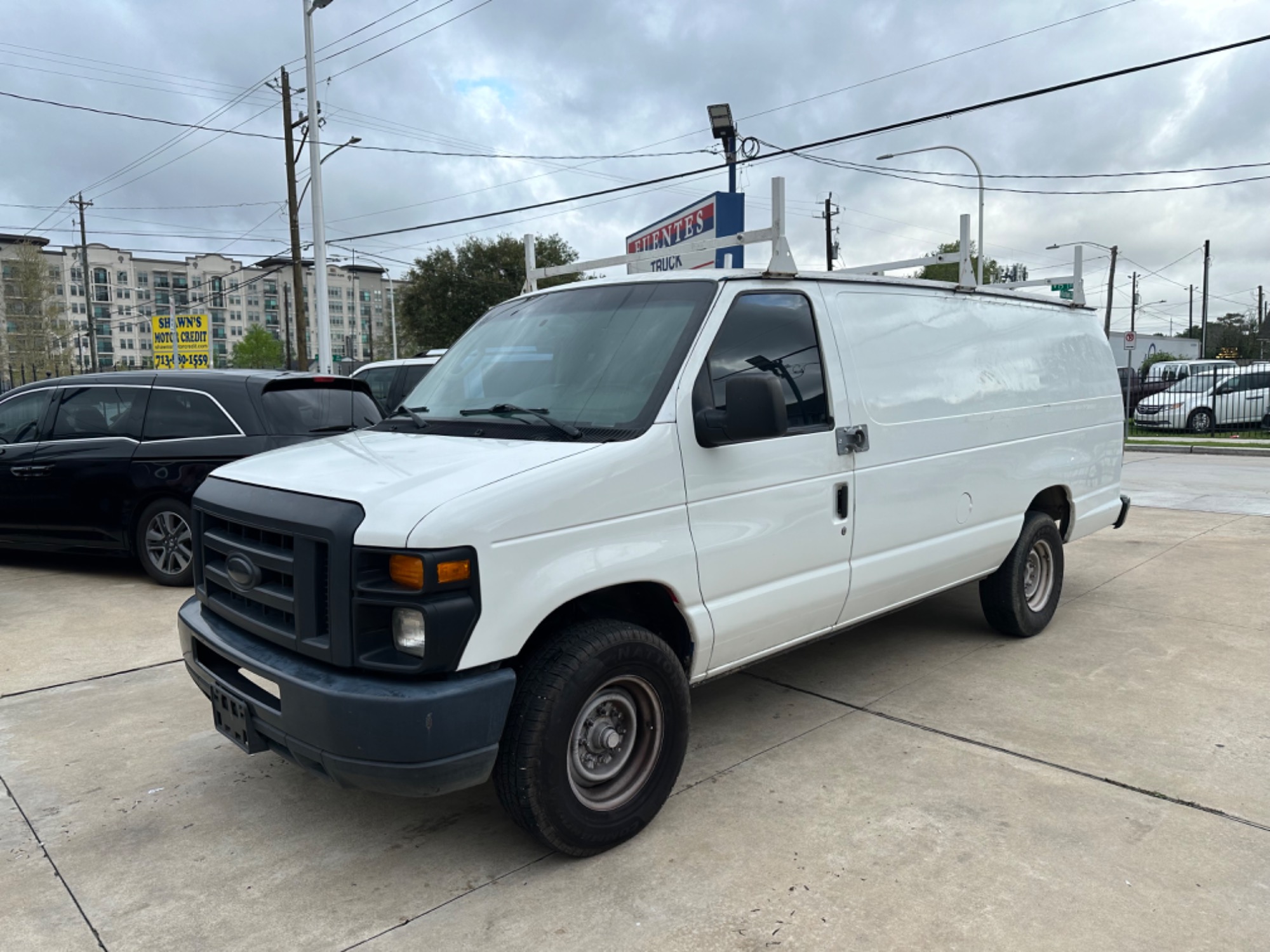 photo of 2014 Ford E-Series Van E-350 Super Duty Extended